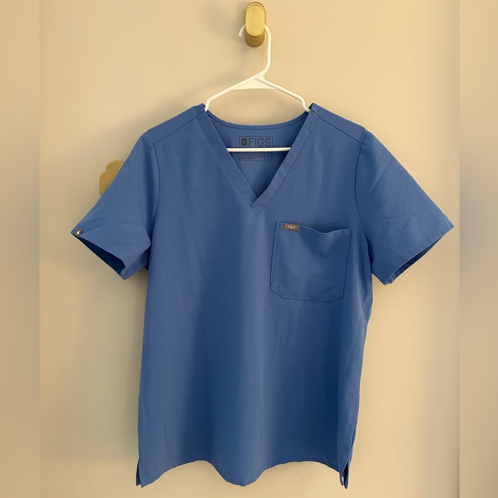 Figs Catarina One Pocket Scrub Top - Ceil Blue - Size Large
